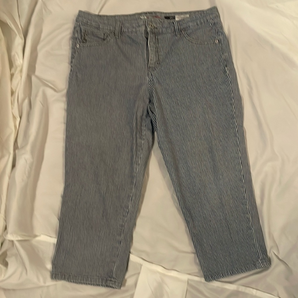Style & Co Capris